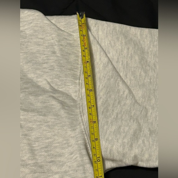 Bedford Fall NY Sweatshirt M snug NWOT It’s A Wonderful Life Christmas film - Picture 9 of 12